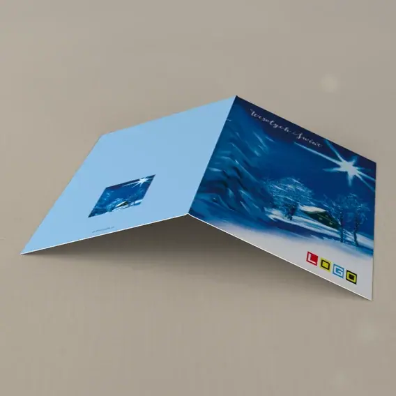 Kartka świąteczna z logo BN1-018 Śnieżna noc nad leśną osadą, tył