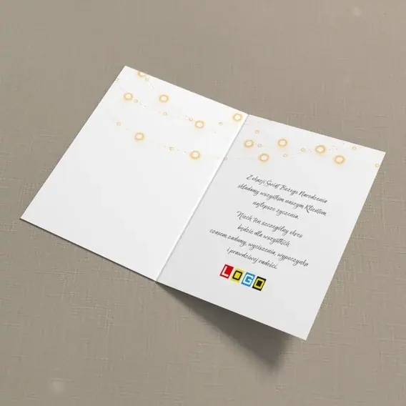Kartka świąteczna z logo BN1-080 Żółty sznur świateł w mroku, wnętrze