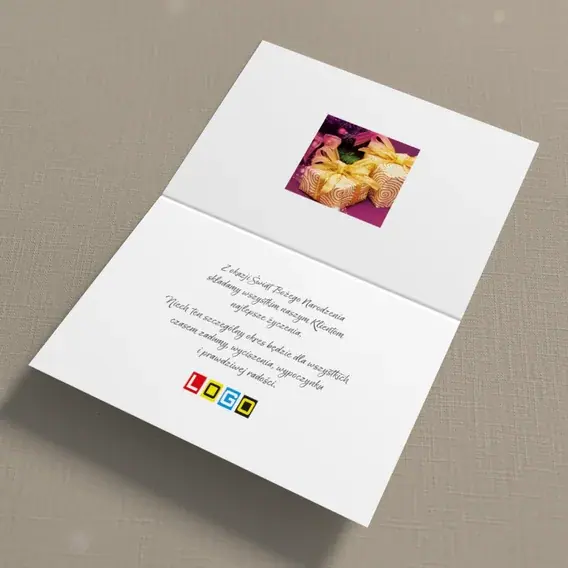 Kartka świąteczna z logo BN1-280 Paczki w fioletowej nocy, wnętrze