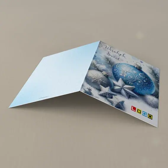 Kartka świąteczna z logo BN1-402 Szare gwiazdy przy lazurowej kuli, tył