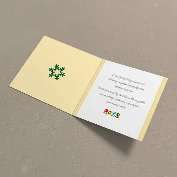 Kartka świąteczna z logo BN2-201 Ciepłe szklane kule wśród igieł, wnętrze