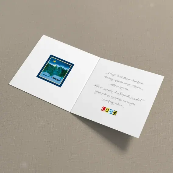 Kartka świąteczna z logo BN2-213 Zaśnieżone drzewa w prostokątnym kadrze, wnętrze