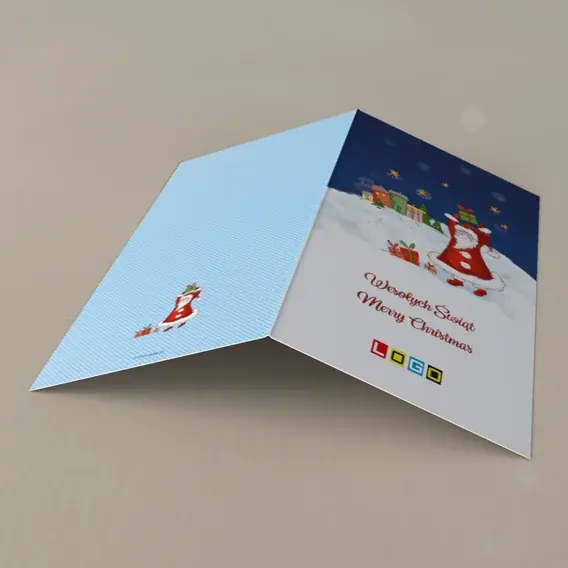Kartka świąteczna z logo BN3-034 Święty z prezentem nad wioską, tył