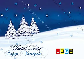 Trzy ośnieżone świerki z lewej strony, niebo płynnie zmienia granat w biel, niebieska kursywa z życzeniami